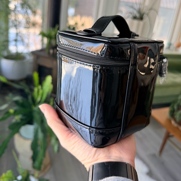 Dior ALL Black Patent Pleather Train Case NEW in original box Zipper pull SEALED - Picture 10 of 15